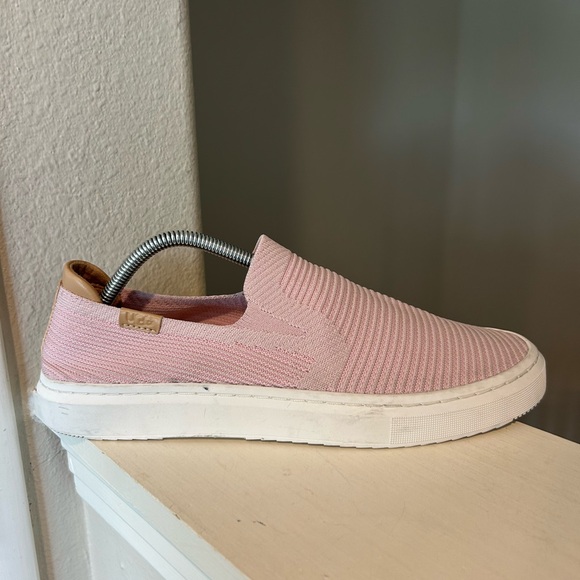 UGG ALAMEDA SAMMY SLIP-ON SHOES 1136841 SEASHEL PINK SIZE 11 WOMAN Tried On - Picture 2 of 9